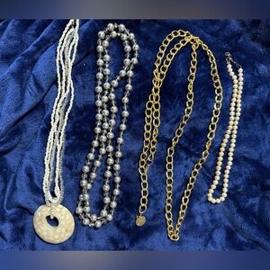 Vintage necklaces‎
